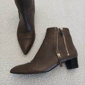Nine West Gray Leather Double Zipper Ankle Booties - size 9.5
